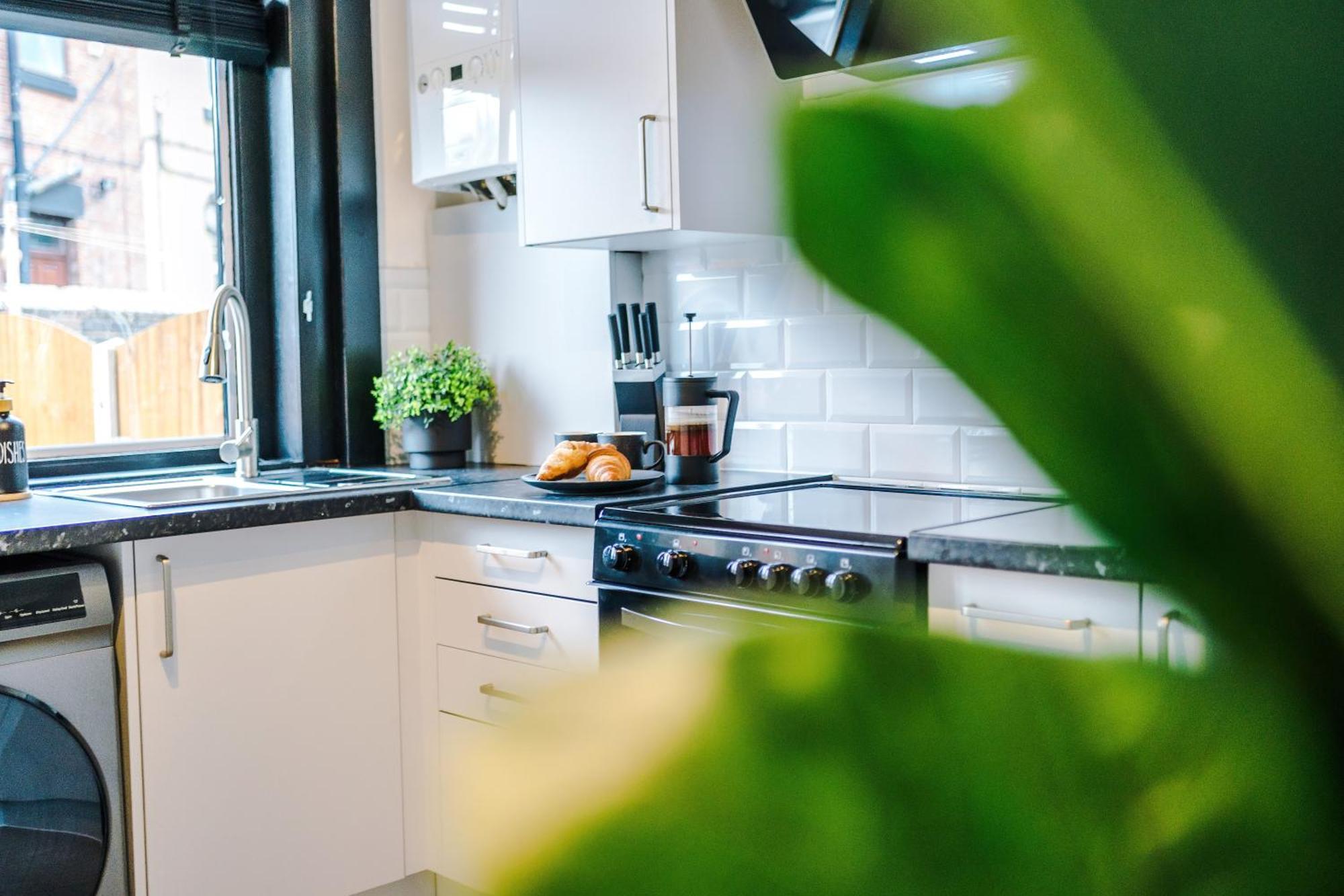 Modern Premium 3 Bed Hidden Gem - Central Location Барнсли Экстерьер фото